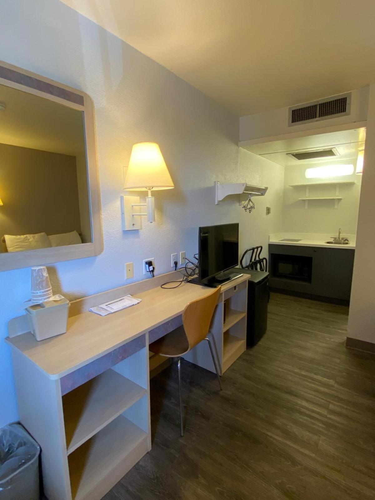 Hotel 6 Wy